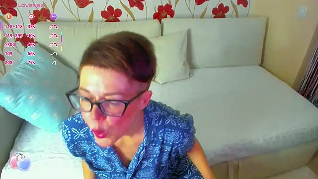 Snapshot of JennAlison chatting on 01-15-25, 02:13 JennAlison online show from 01-15-25, 02:13