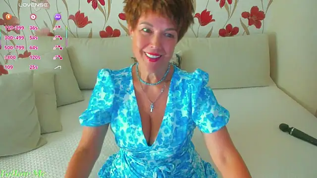 Snapshot of JennAlison chatting on 05-17-26, 12:49 JennAlison online show from 05-17-26, 12:49