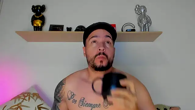 camilo restrepo21 online show from 10-05-25, 01:29