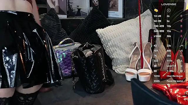 MistressDarsy online show from 04-15-26, 07:58