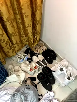 sandylau online show from 11-09-25, 01:37