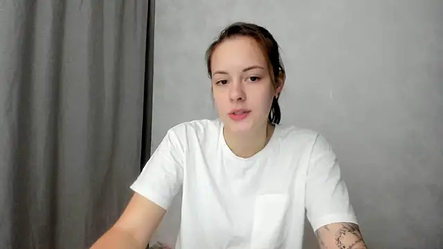 Snapshot of why_again_me chatting on 02-11-26, 09:14 why again me online show from 02-11-26, 09:14