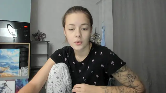 why again me online show from 12-21-25, 07:26