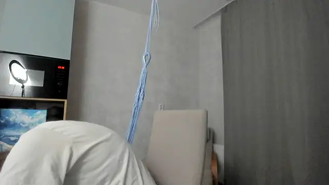 why again me online show from 11-02-25, 05:40