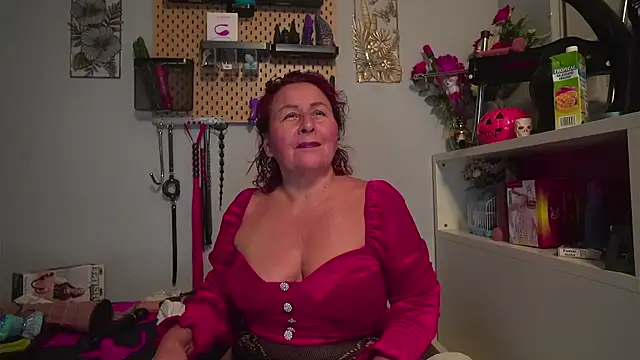 barbarah  online show from 11-22-25, 10:25