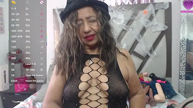 matureluna online show from 10-28-25, 04:50