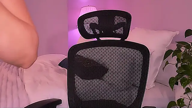 Wonderful Woman online show from 03-26-26, 11:13