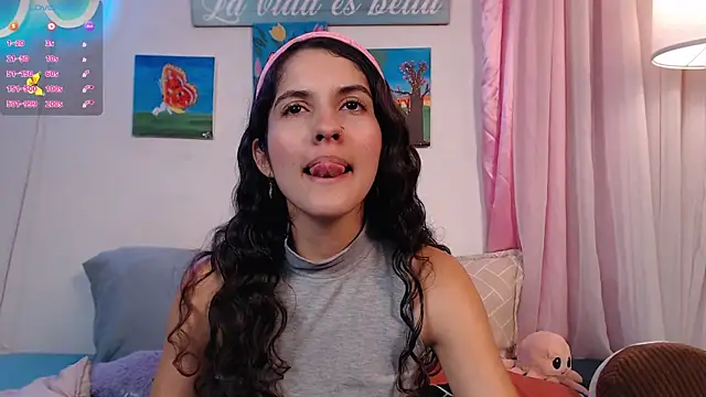 Snapshot of lailypink chatting on 01-20-25, 02:01 lailypink online show from 01-20-25, 02:01