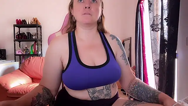 kisicaxx online show from 09-18-25, 07:11