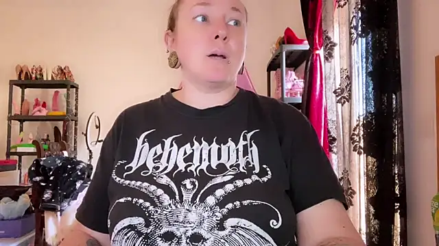 kisicaxx online show from 12-22-25, 12:49