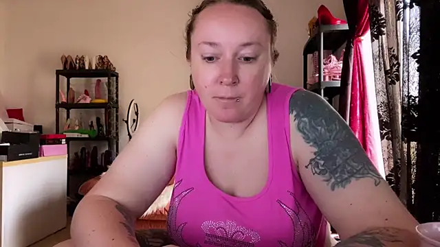 kisicaxx online show from 05-17-26, 10:04