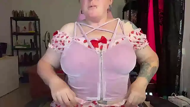 kisicaxx online show from 07-10-26, 05:24