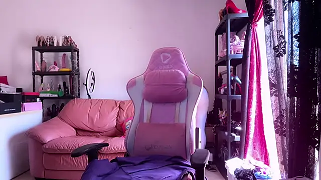 kisicaxx online show from 05-27-26, 10:00