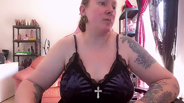 kisicaxx online show from 06-05-26, 08:31