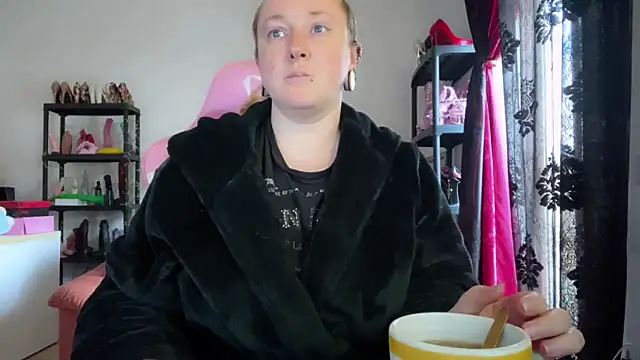 kisicaxx online show from 03-31-26, 02:19