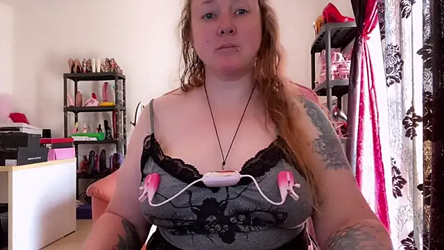 kisicaxx online show from 05-05-26, 09:12