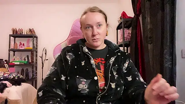 kisicaxx online show from 01-14-26, 04:43