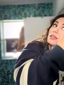 lovely beast online show from 11-08-25, 05:27