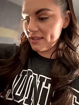 lovely beast online show from 04-17-26, 04:10