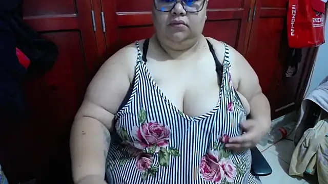 hotlesby4uxxx online show from 05-23-26, 01:54