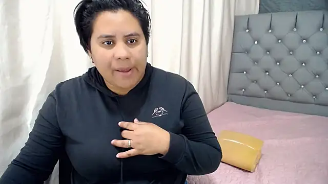 hotlesby4uxxx online show from 12-03-24, 07:39