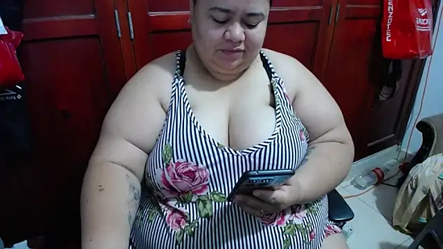 hotlesby4uxxx online show from 05-22-26, 01:42