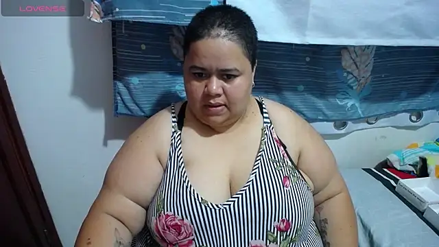 hotlesby4uxxx online show from 04-10-26, 11:45