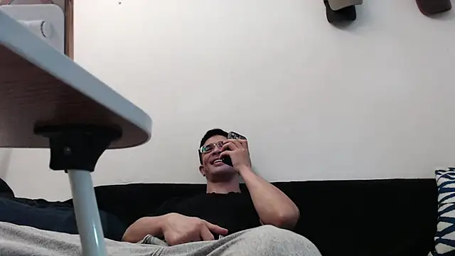 Snapshot of SebastianReiss chatting on 02-12-25, 07:13 SebastianReiss online show from 02-12-25, 07:13