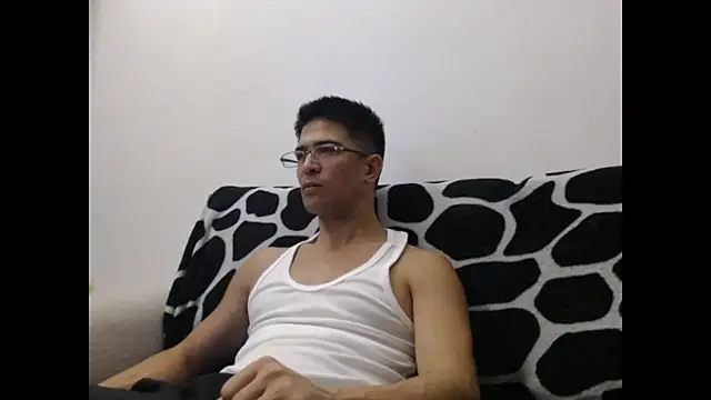 Snapshot of SebastianReiss chatting on 09-29-25, 10:15 SebastianReiss online show from 09-29-25, 10:15