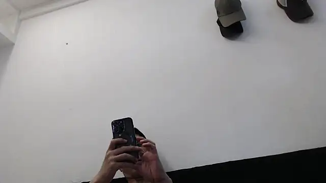 Snapshot of SebastianReiss chatting on 02-12-25, 10:15 SebastianReiss online show from 02-12-25, 10:15