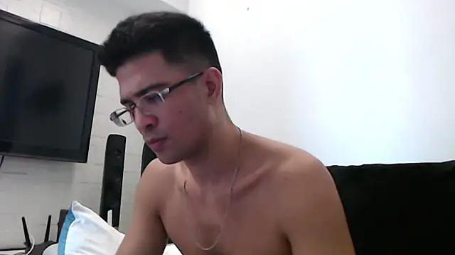 Snapshot of SebastianReiss chatting on 03-16-25, 08:43 SebastianReiss online show from 03-16-25, 08:43