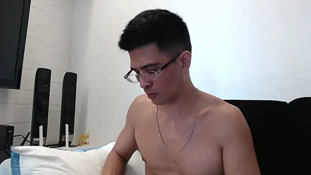 Snapshot of SebastianReiss chatting on 03-18-25, 04:18 SebastianReiss online show from 03-18-25, 04:18