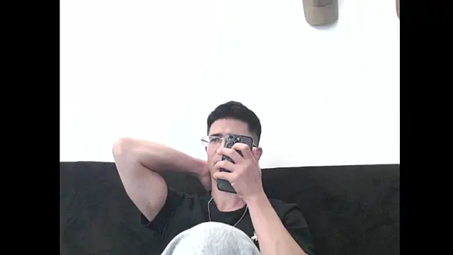 Snapshot of SebastianReiss chatting on 03-12-25, 05:35 SebastianReiss online show from 03-12-25, 05:35