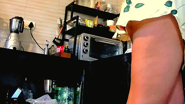 Fun4tipz online show from 11-26-25, 02:22