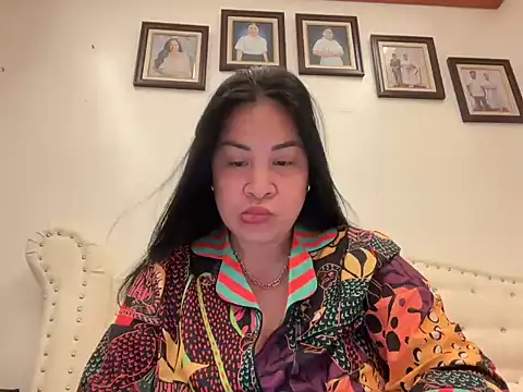 Tightwetholesxx online show from 05-06-26, 01:42