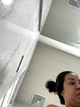 Tightwetholesxx online show from 10-10-25, 04:13