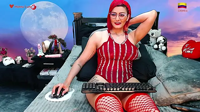 Snapshot of Hanna_Luna chatting on 01-15-25, 07:15 Hanna Luna online show from 01-15-25, 07:15