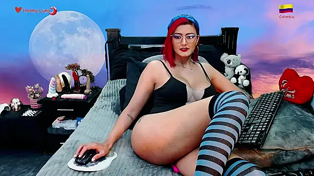 Snapshot of Hanna_Luna chatting on 10-07-25, 07:09 Hanna Luna online show from 10-07-25, 07:09