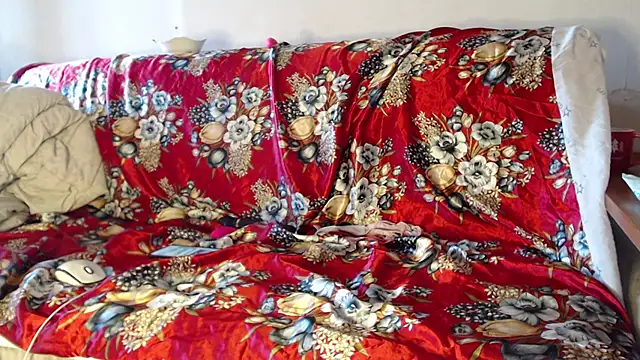 Snapshot of larawet chatting on 02-13-25, 06:15 larawet online show from 02-13-25, 06:15