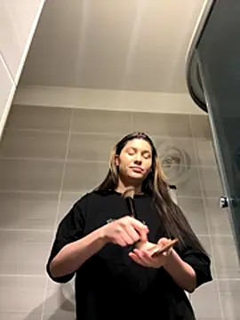 Snapshot of IrisBlues chatting on 11-13-25, 05:28 IrisBlues online show from 11-13-25, 05:28