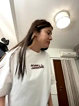 Snapshot of IrisBlues chatting on 09-17-25, 04:20 IrisBlues online show from 09-17-25, 04:20