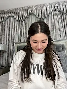 Snapshot of IrisBlues chatting on 09-19-25, 04:55 IrisBlues online show from 09-19-25, 04:55