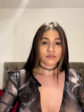 Snapshot of IrisBlues chatting on 10-19-25, 04:43 IrisBlues online show from 10-19-25, 04:43