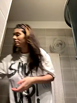 Snapshot of IrisBlues chatting on 11-15-25, 05:28 IrisBlues online show from 11-15-25, 05:28