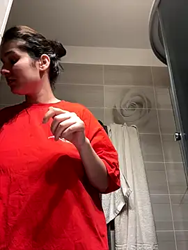 Snapshot of IrisBlues chatting on 10-29-25, 01:37 IrisBlues online show from 10-29-25, 01:37