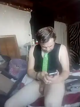 Snapshot of N8daMac chatting on 02-08-25, 11:24 N8daMac online show from 02-08-25, 11:24