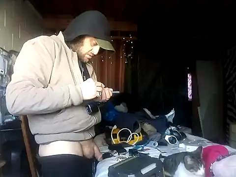 Snapshot of N8daMac chatting on 01-24-25, 11:45 N8daMac online show from 01-24-25, 11:45