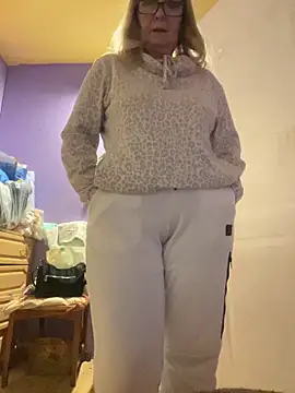 Irina2909xh online show from 02-10-26, 05:12