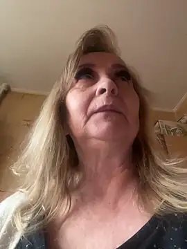 Irina2909xh online show from 12-23-25, 10:47