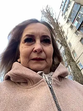 Irina2909xh online show from 04-13-26, 12:31